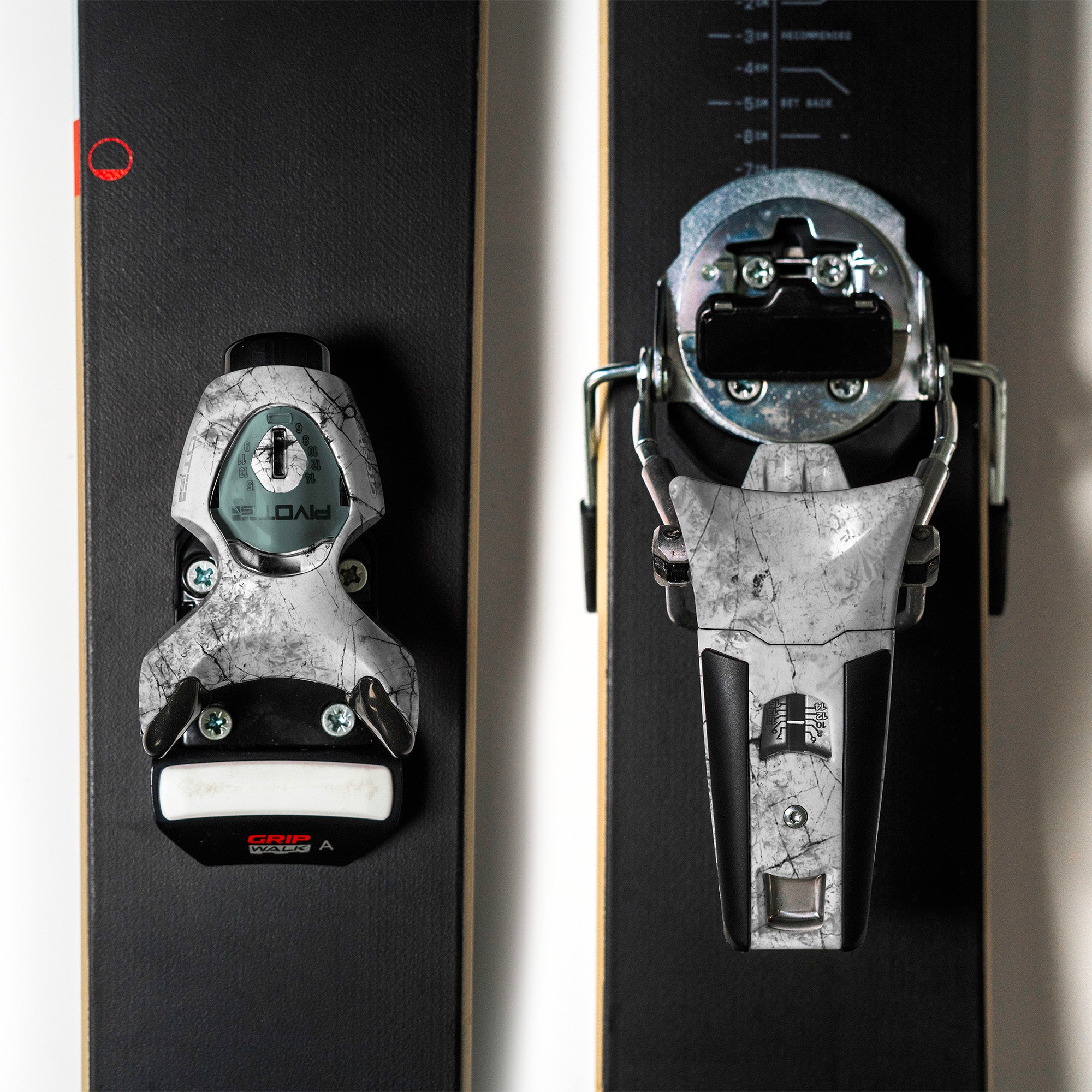 Crasheur Pivot 2.0 - White Marble