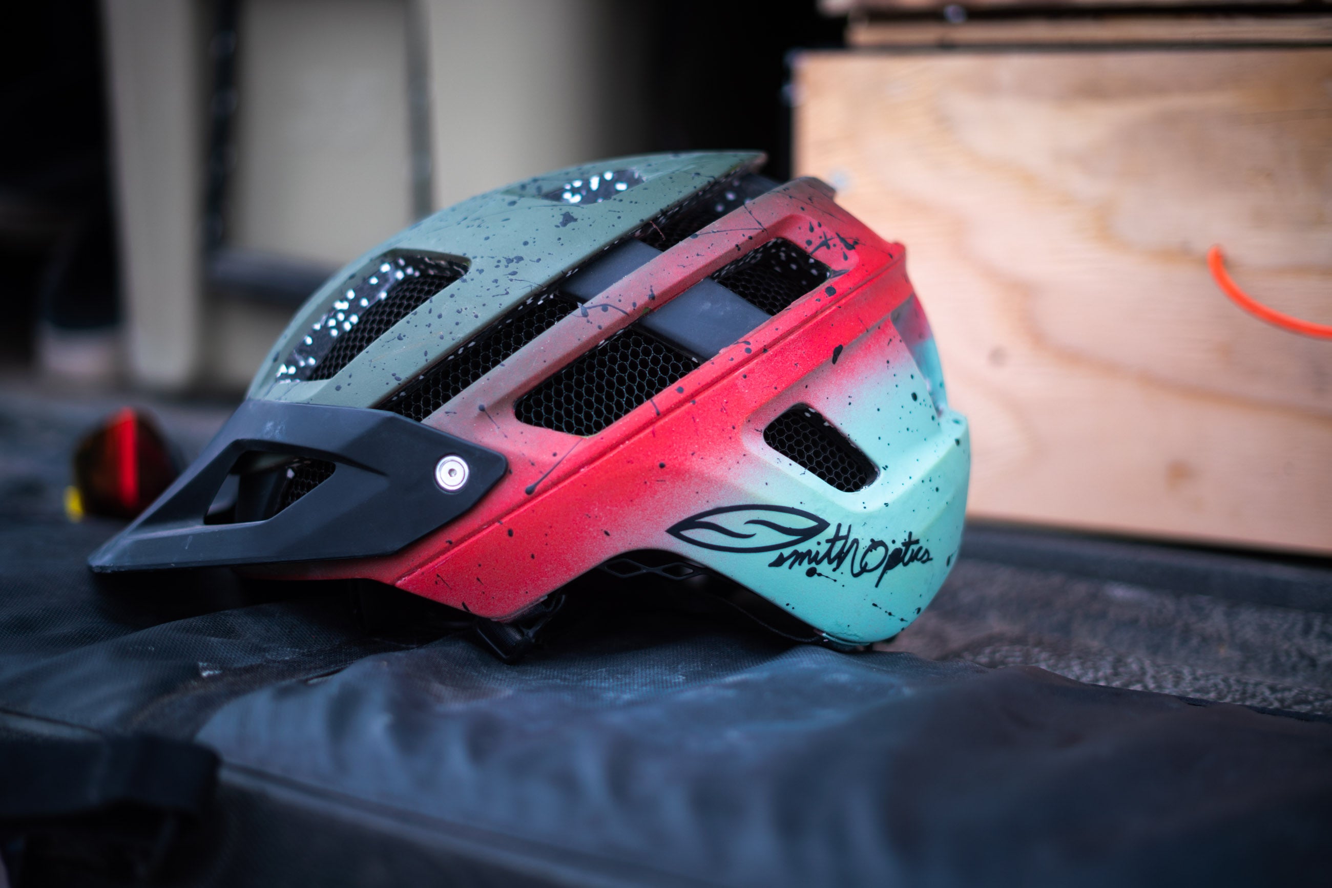Helmet Paint Design & Paint Queue Booking